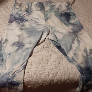 NoGA Sculpting Slim Leg Pants 3x in marbled pattern of purple and light pink